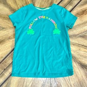GUC Cat & Jack Green Follow the Rainbow T-shirt — Girls Size 6/6X